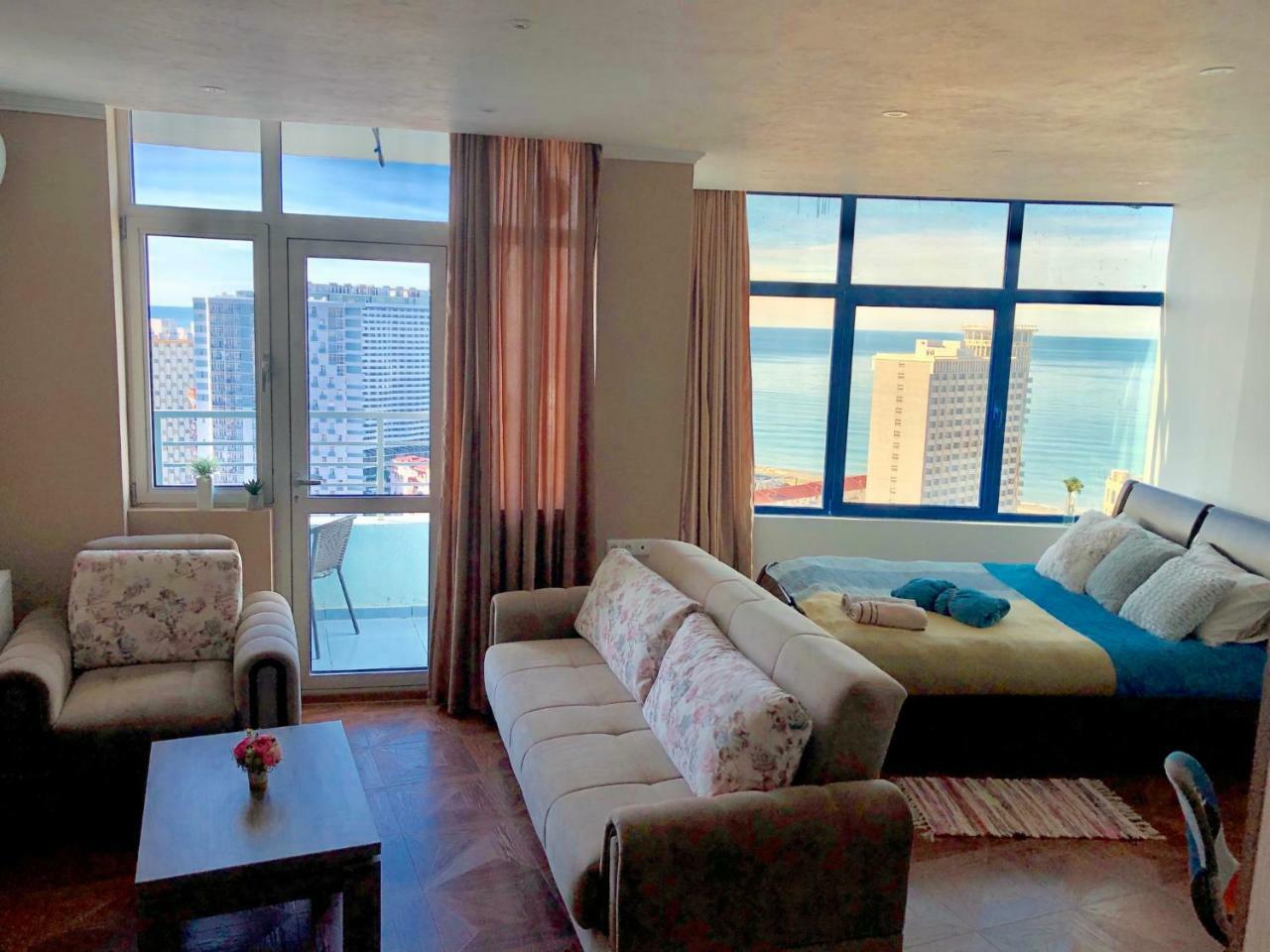 Cozy Bright Apartment With Amazing Sea View Batumi Eksteriør bilde